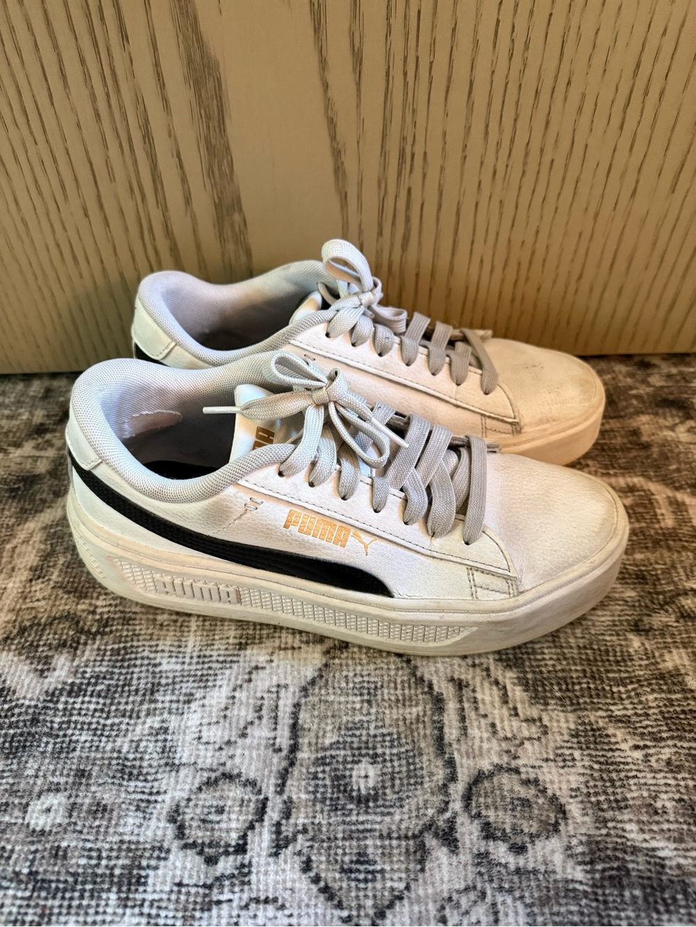 Puma White Sneakers with Black Formstrip and Gold Logo